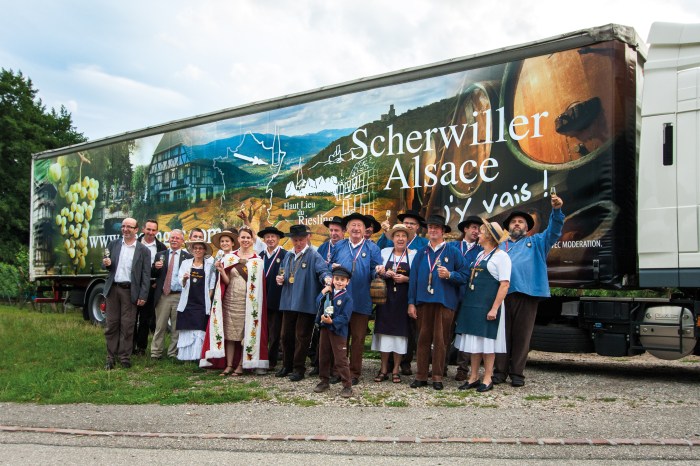Création d'une décoration de remorque pour les Rieslinger de Scherwiller par l'Agence Cré Home.