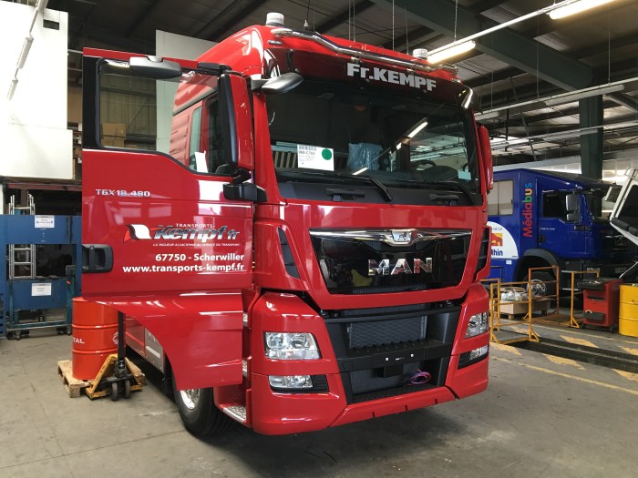 Marquage et décoration de remorque et tracteurs Transports Kempf par l'Agence Cré Home.