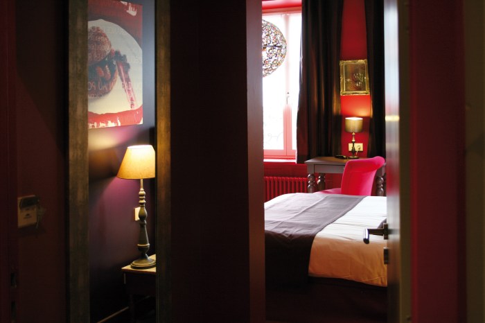 Création de toiles sur le thème de chaque chambre de l'Hôtel Kléber, selon les pâtisseries de Christophe Felder, par l'Agence Cré Home.