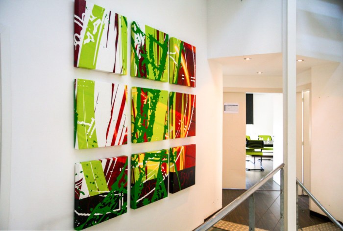 Création et réalisation de toiles sur le thème de "La suite de Fibonacci" pour Actency par l'Agence Cré Home.